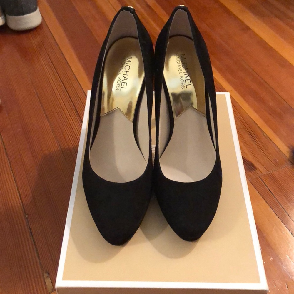 Michael Kors Black Georgia Pump